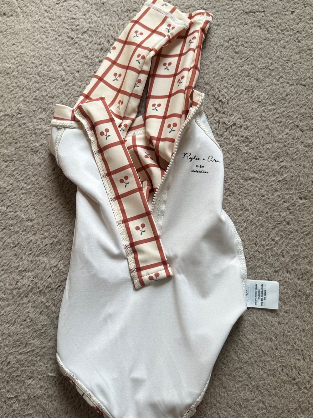 NWT Rylee & Cru Girls' Rash Guard Bathing Suit & Hat Set - Picture 5 of 5